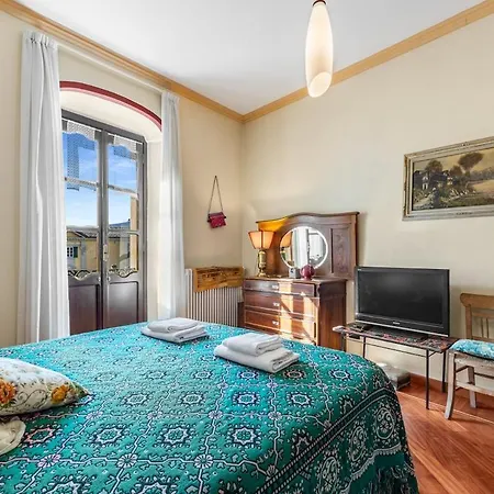 Center, 5 Min From Ferries Апартаменты