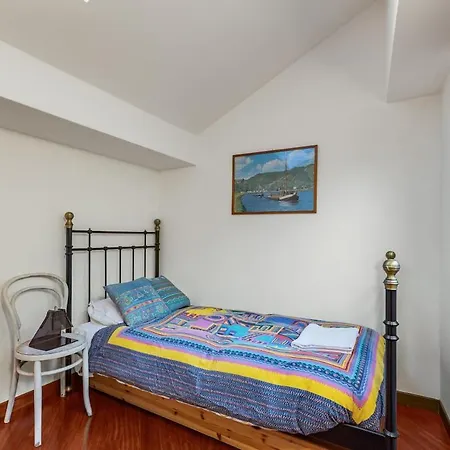 Апартаменты Center, 5 Min From Ferries *